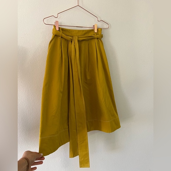 Staud snoop skirt belted in gold S - Picture 6 of 9
